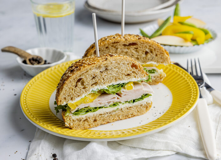 Rundstykke med kyllingpålegg