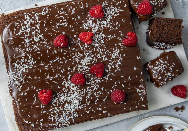 Slik lager du sjokoladekake langpanne