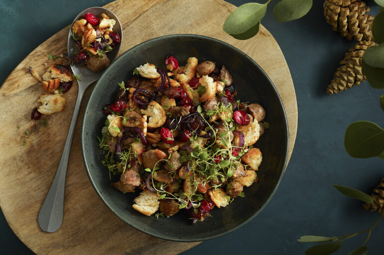 Slik lager du brødstuffing til hel kalkun