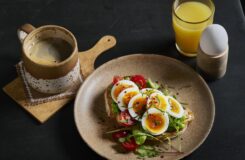 Landbrød med kokt egg