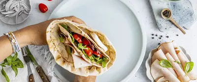 Lunsj-wrap med kyllingpålegg