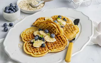 Vafler med havregryn og banan